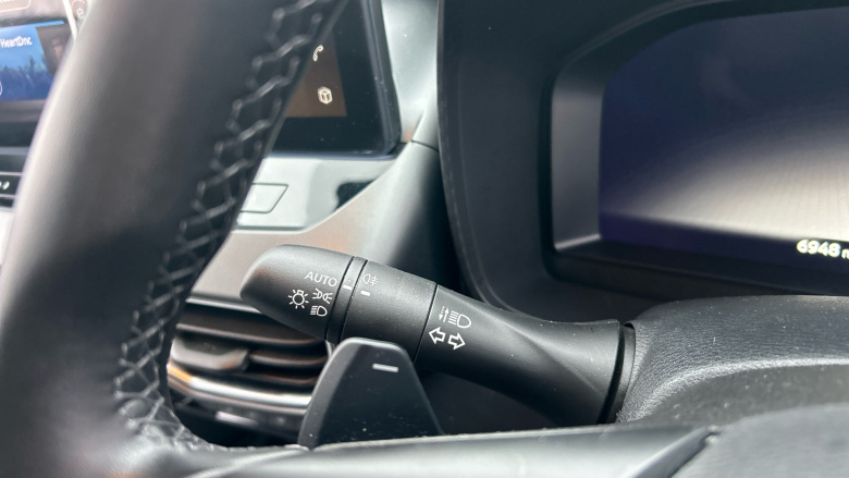 Nissan Juke 1.0 DiG-T N-Connecta 5dr DCT Petrol Hatchback